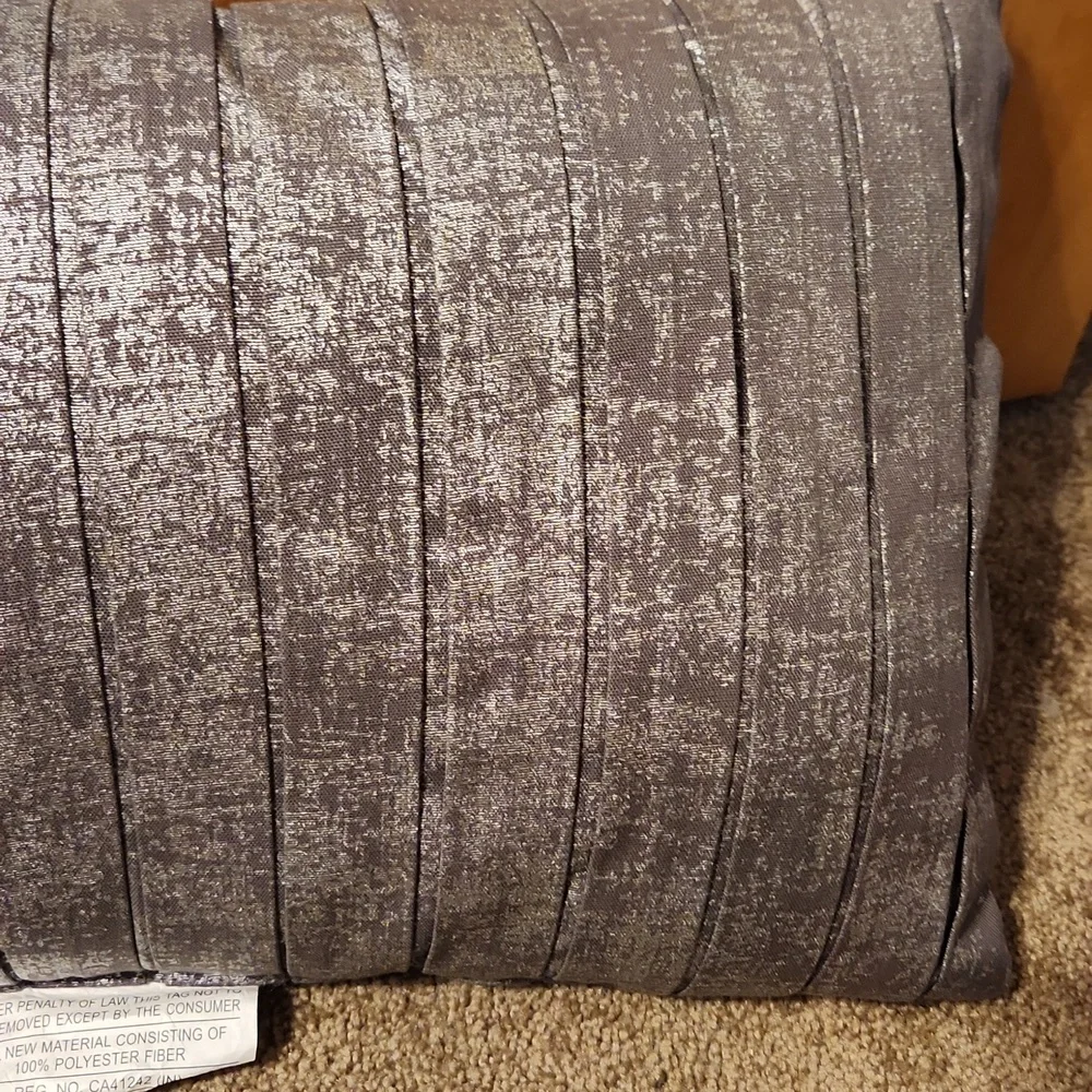NWT Decorative throw pillow